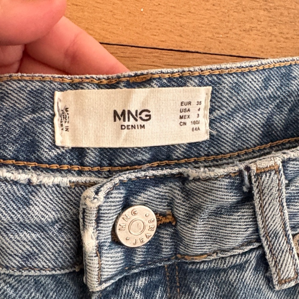 Mid-High Rise Distressed Jeans - Picture 2 of 4